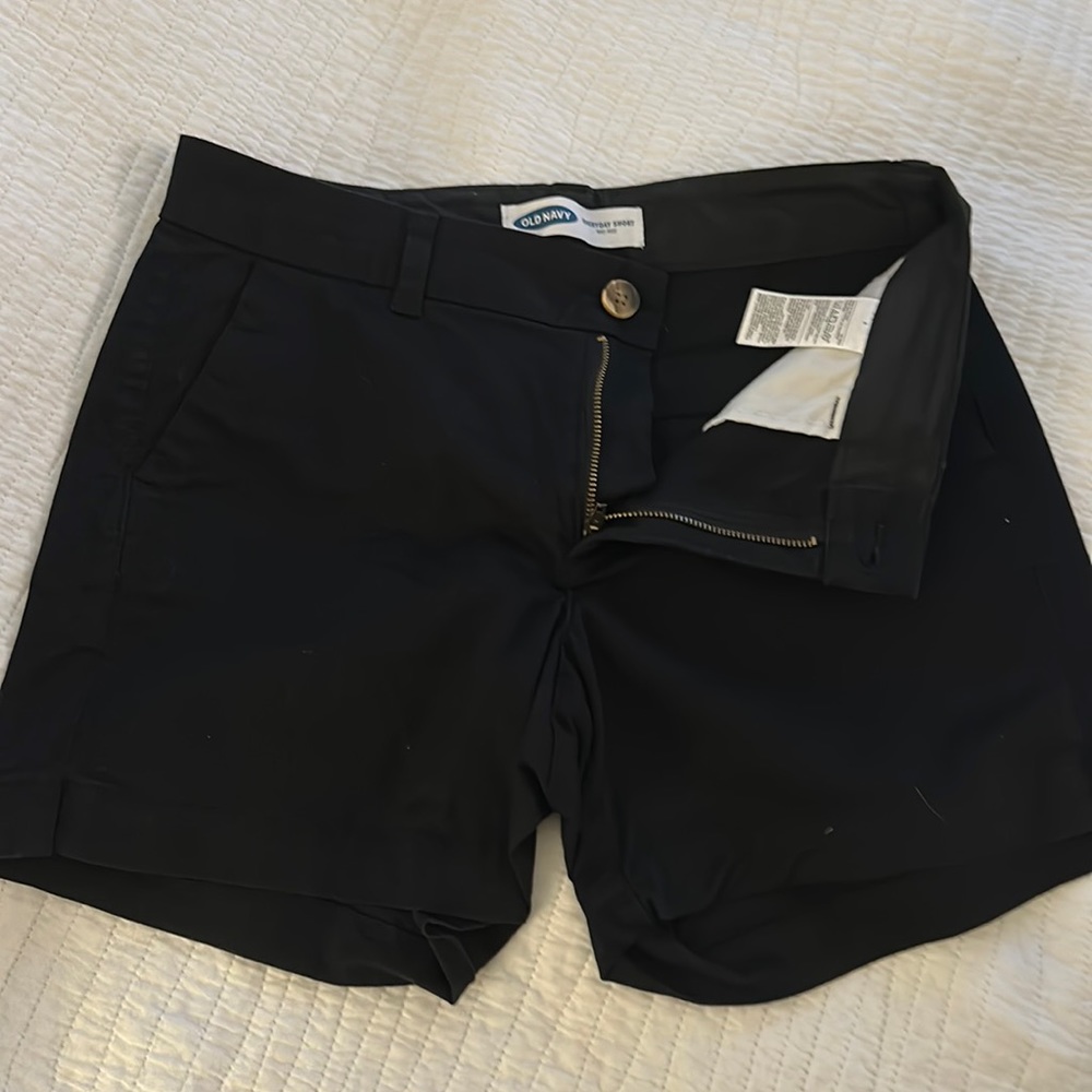 Old navy black everyday shorts mid rise